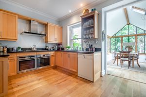 Photo 19- click for photo gallery